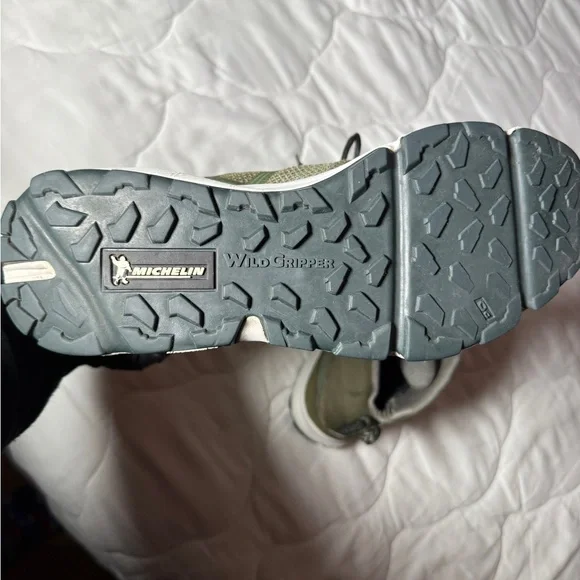 🔥 Under Armour Men’s Charged Core Mid Boots Gore-Tex — Size 9 — OD Green 🔥 - Picture 4 of 17